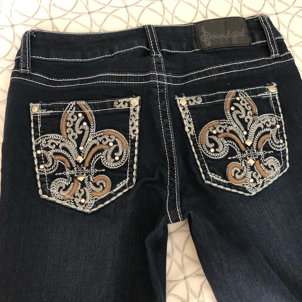 Boot cut jeans